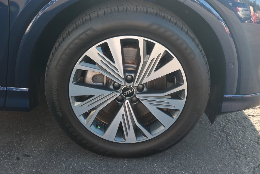 Used 2023 Audi Q4 e-tron Premium Plus w/ Premium Plus RWD image 8
