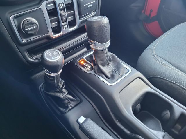 Certified 2025 Jeep Wrangler Unlimited Sahara image 12
