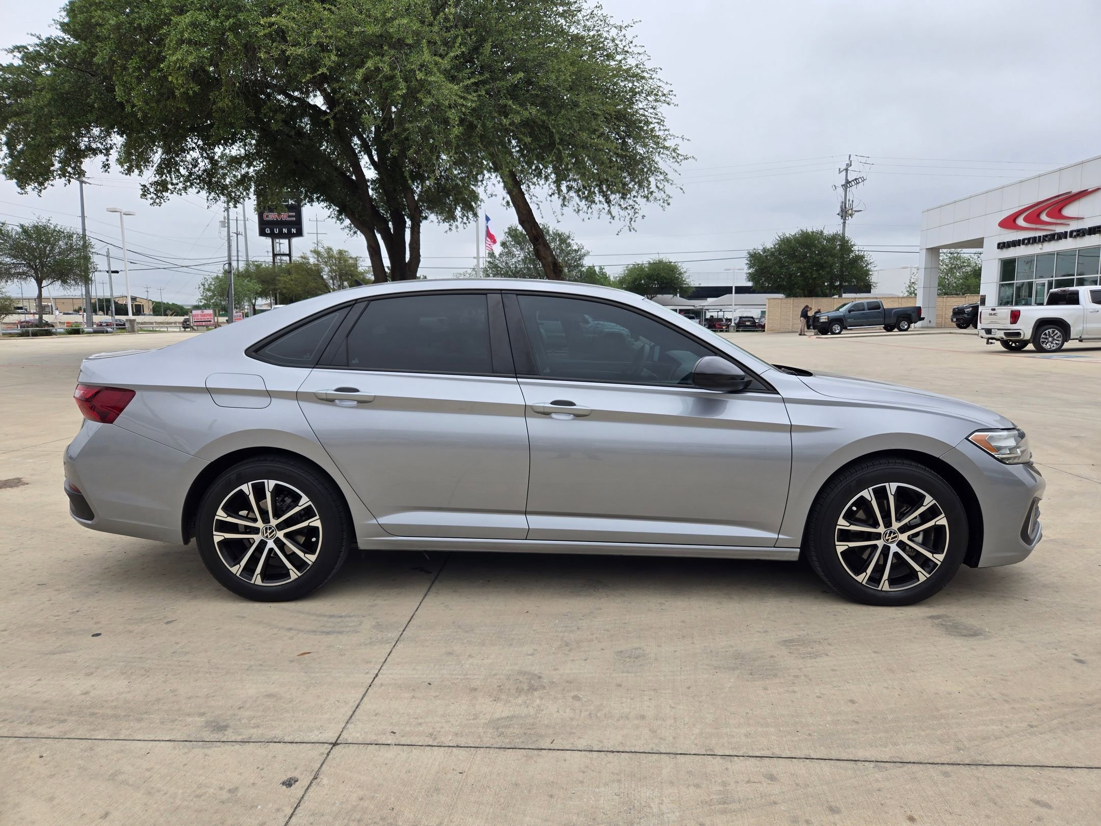 Used 2022 Volkswagen Jetta Sport FWD image 8