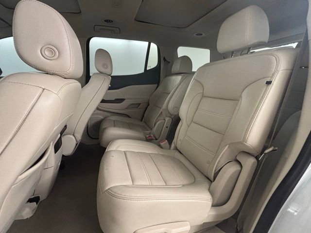 Used 2022 GMC Acadia Denali w/ Denali Ultimate Package image 15