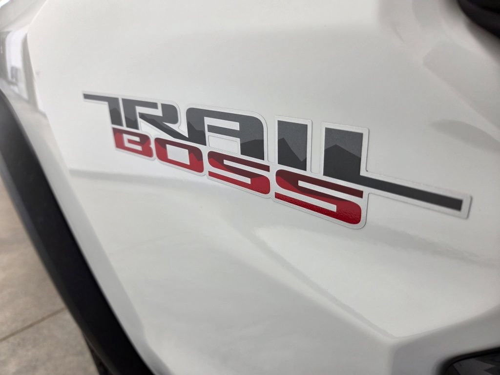Used 2023 Chevrolet Colorado Trail Boss w/ Technology Package AWD/4WD image 14