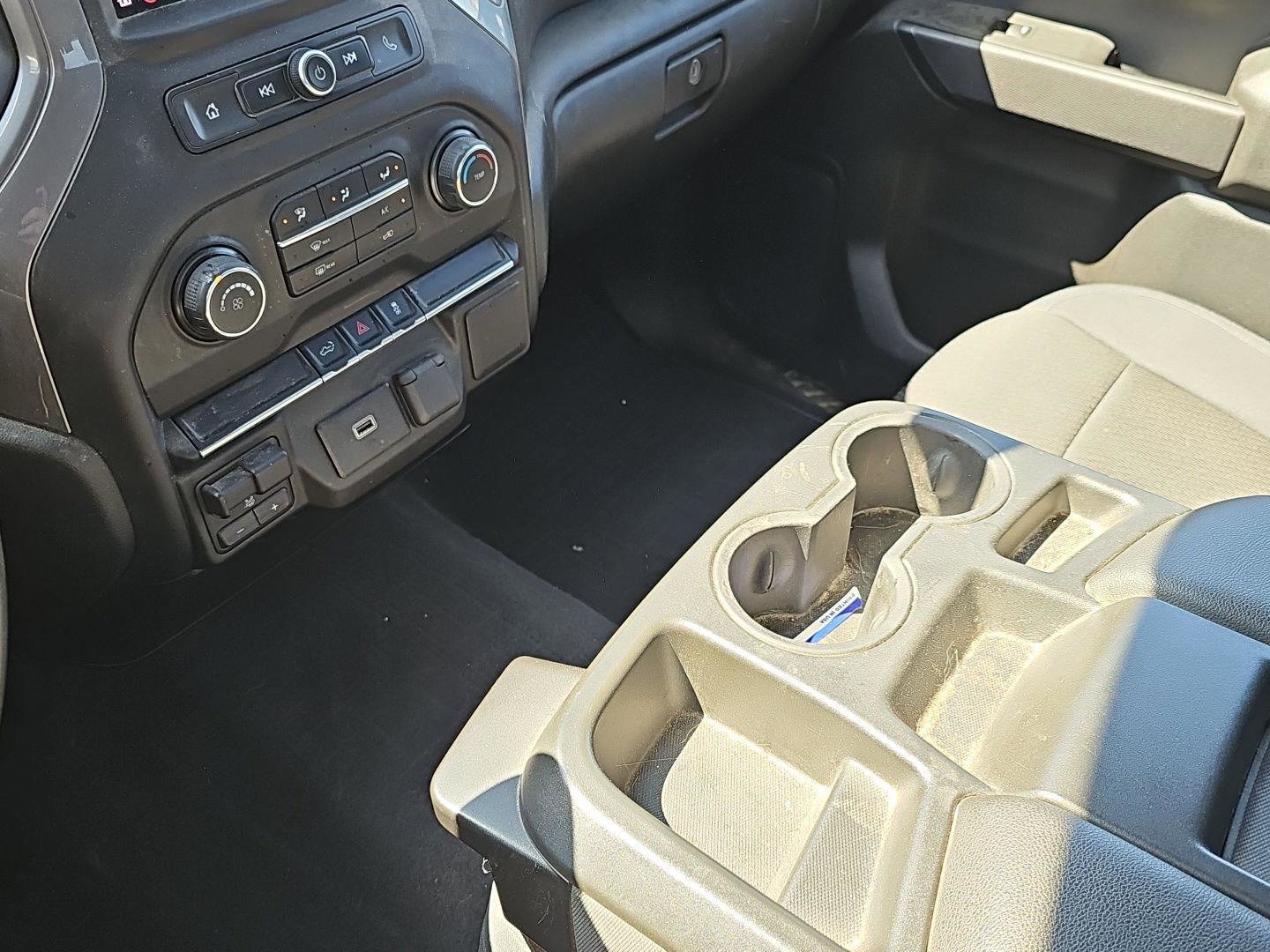 Used 2020 Chevrolet Silverado 2500 Custom w/ Custom Value Package image 11