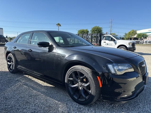 Used 2023 Chrysler 300 S RWD image 4