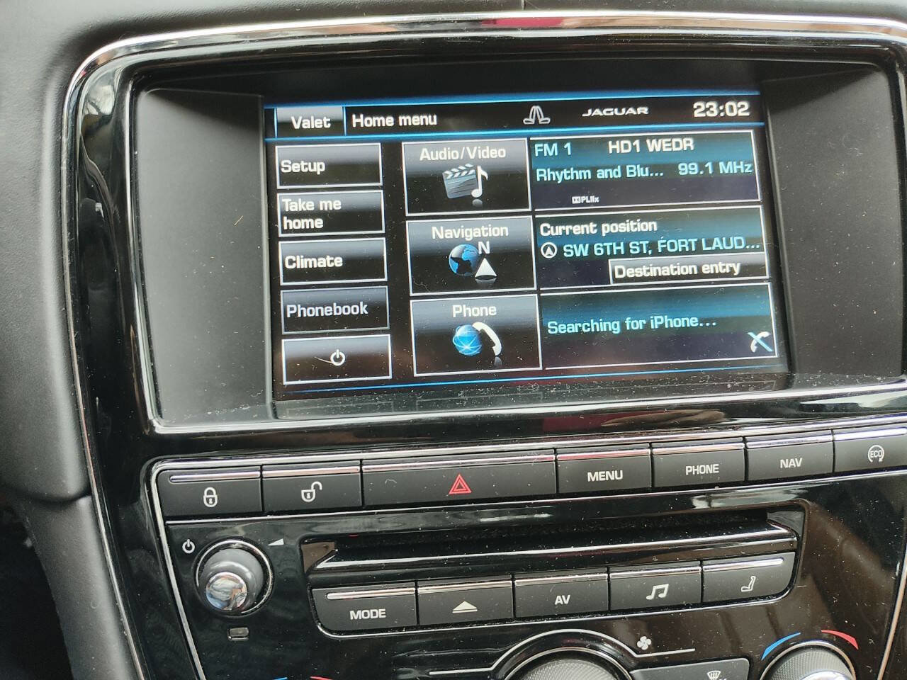 Used 2015 Jaguar XJ L Portfolio image 54