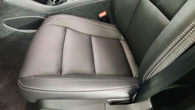 New 2026 Volvo XC40 B5 Core AWD/4WD image 13