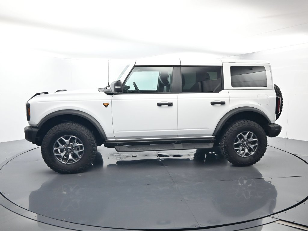 Used 2025 Ford Bronco Badlands AWD/4WD image 2