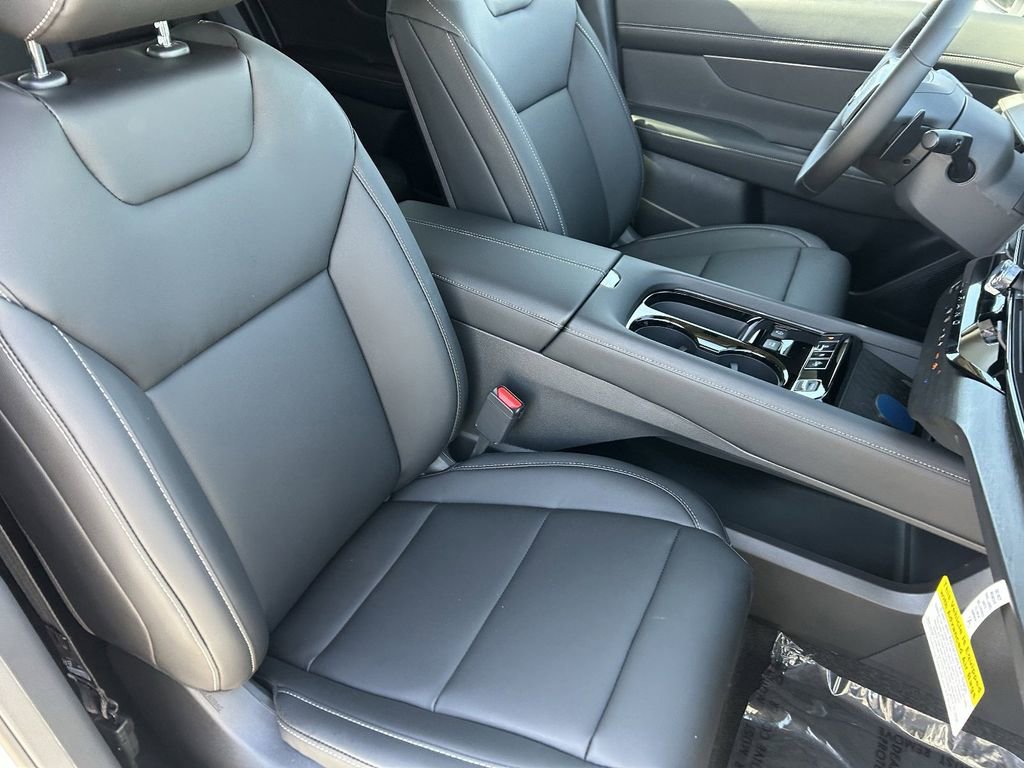 New 2026 Nissan Murano SV image 10