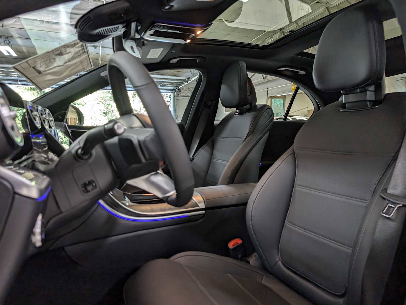 Used 2025 Mercedes-Benz C 300 4MATIC Sedan image 25