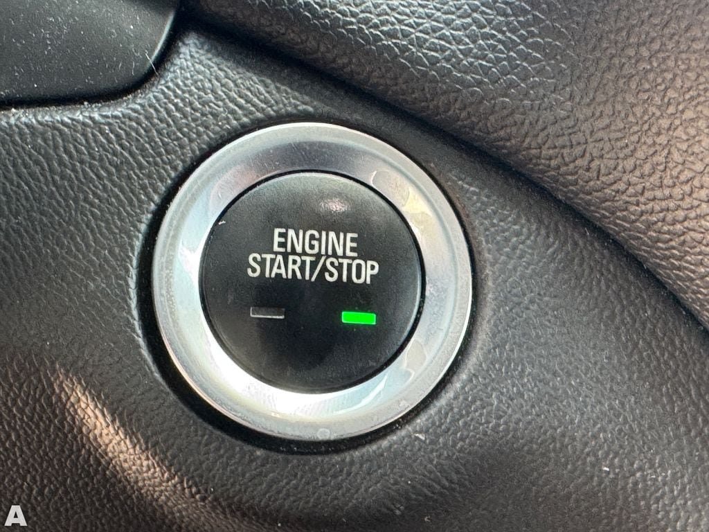 Used 2019 Chevrolet Equinox LT FWD image 26