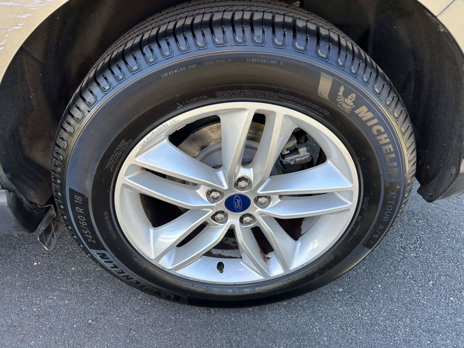 Used 2018 Ford Edge SEL FWD image 6
