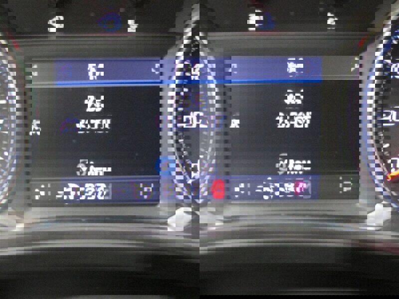 Used 2023 GMC Terrain SLT image 28