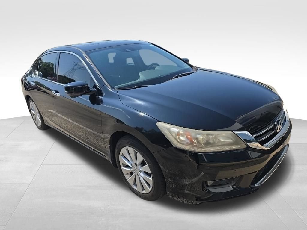 Used 2015 Honda Accord Touring image 3