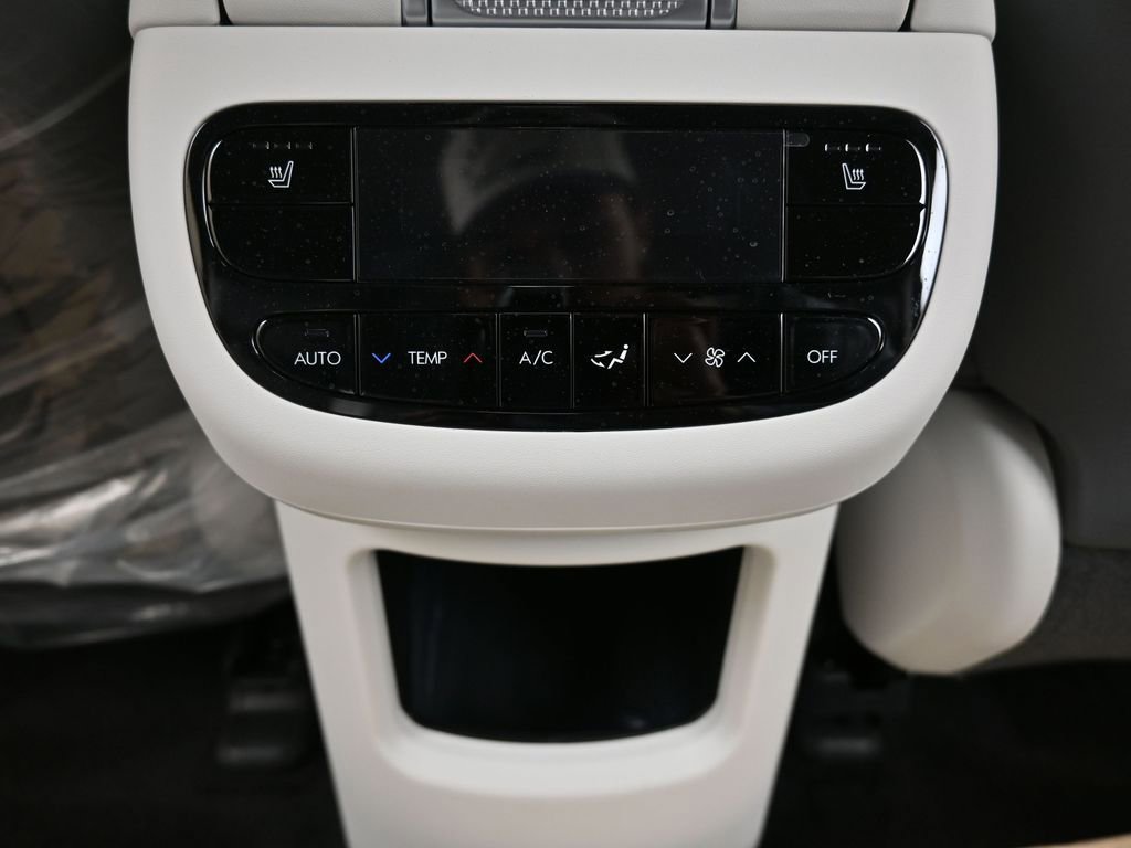 Used 2026 Hyundai Ioniq 9 SEL image 17