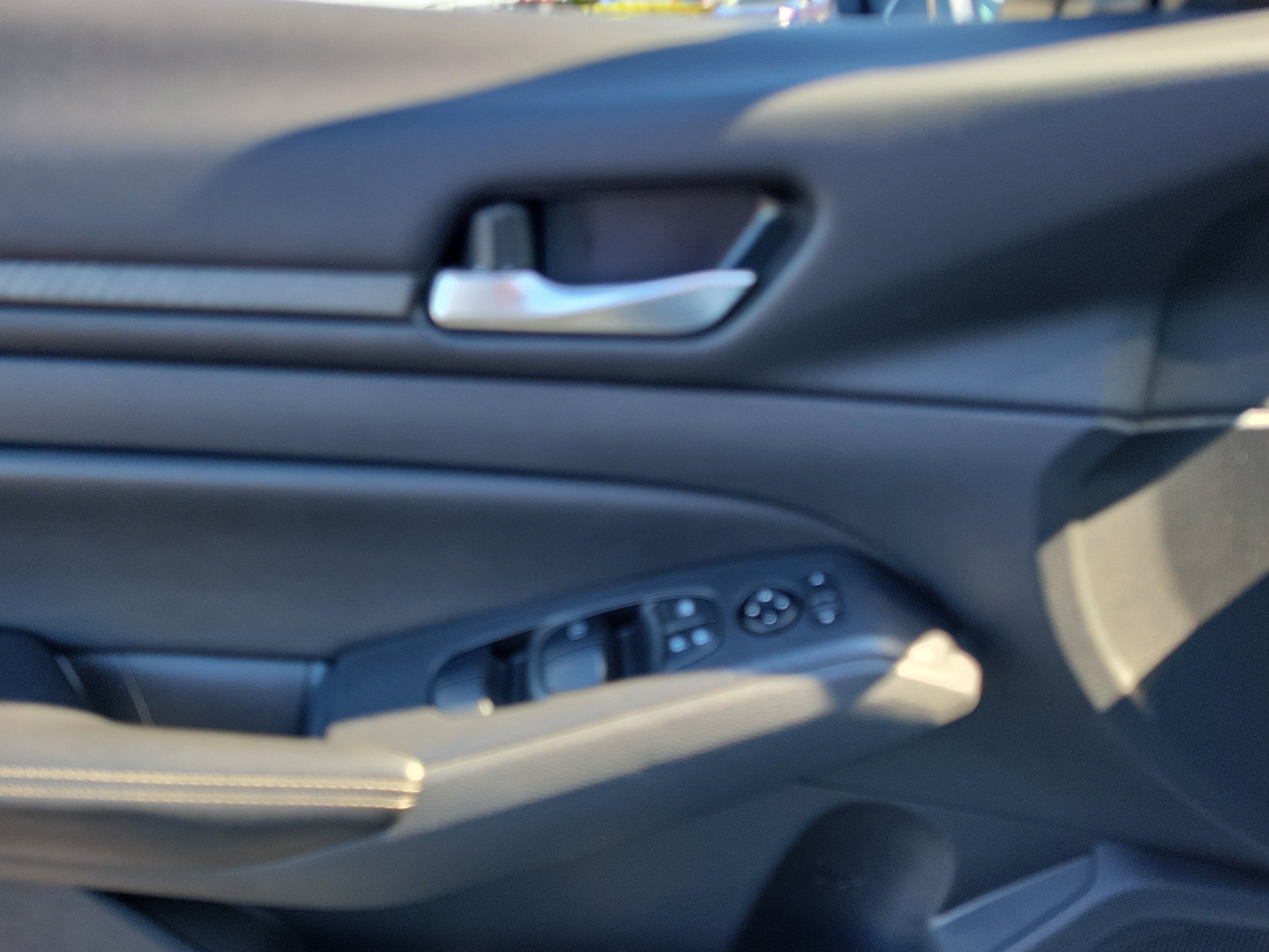Certified 2025 Nissan Altima 2.5 SV FWD image 17
