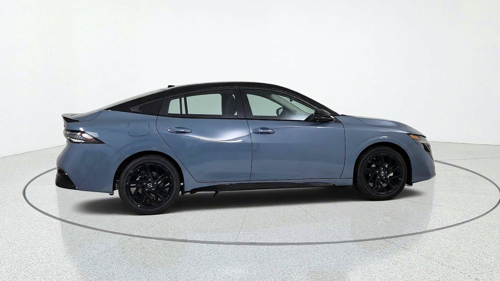 New 2027 Nissan Sentra SR w/ SR Premium Package FWD image 7