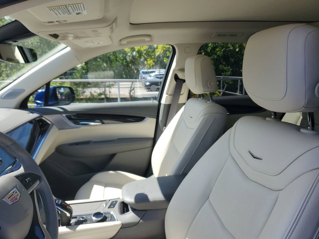 Used 2024 Cadillac XT6 Premium Luxury AWD/4WD image 21
