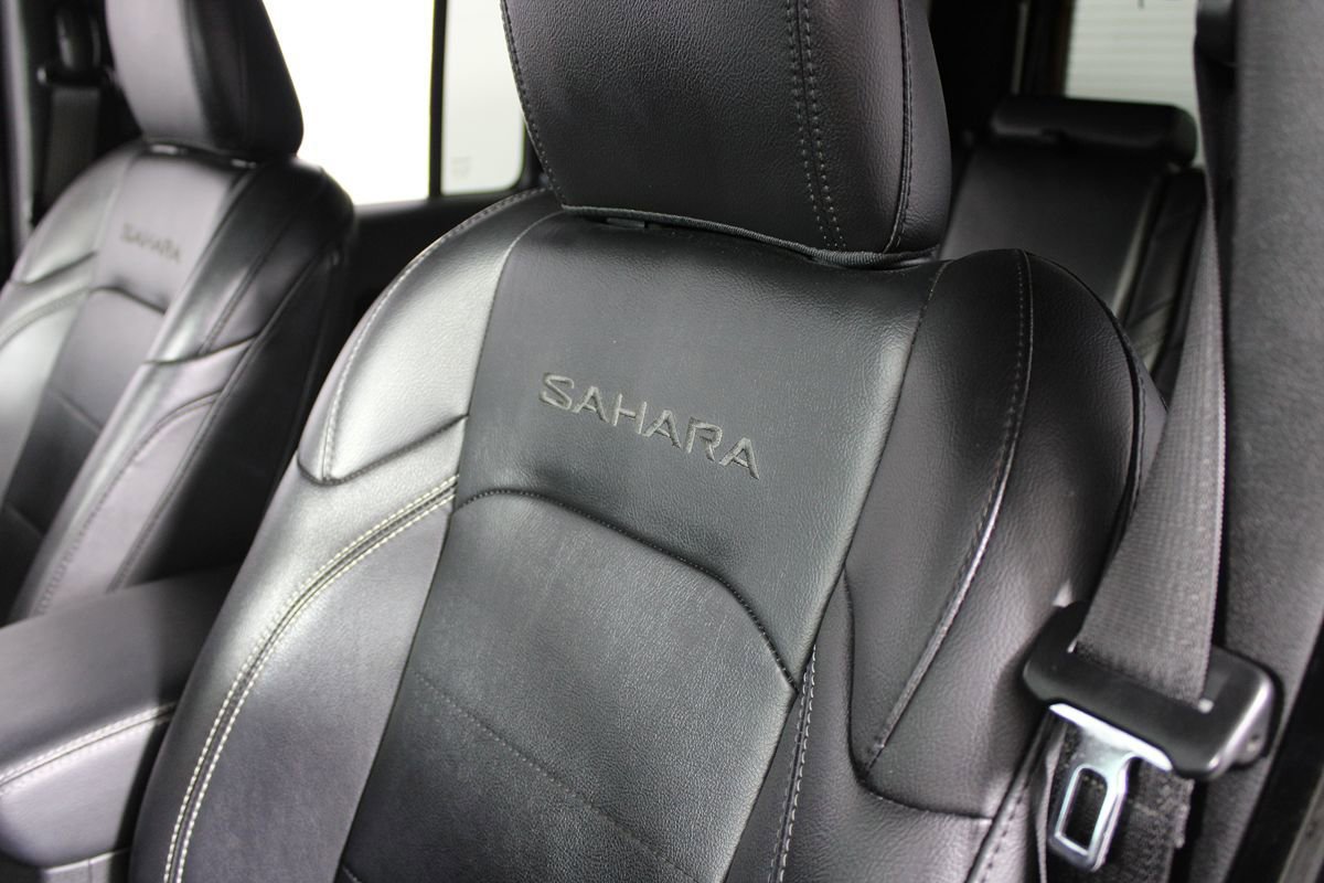 Used 2023 Jeep Wrangler Sahara AWD/4WD image 10