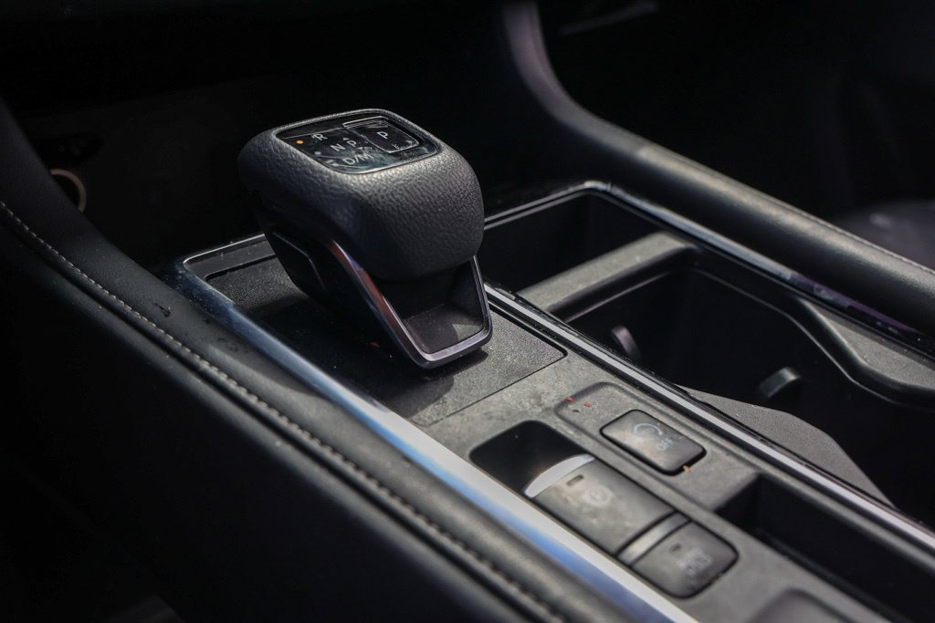 Used 2024 Nissan Pathfinder SL w/ SL Premium Package FWD image 31