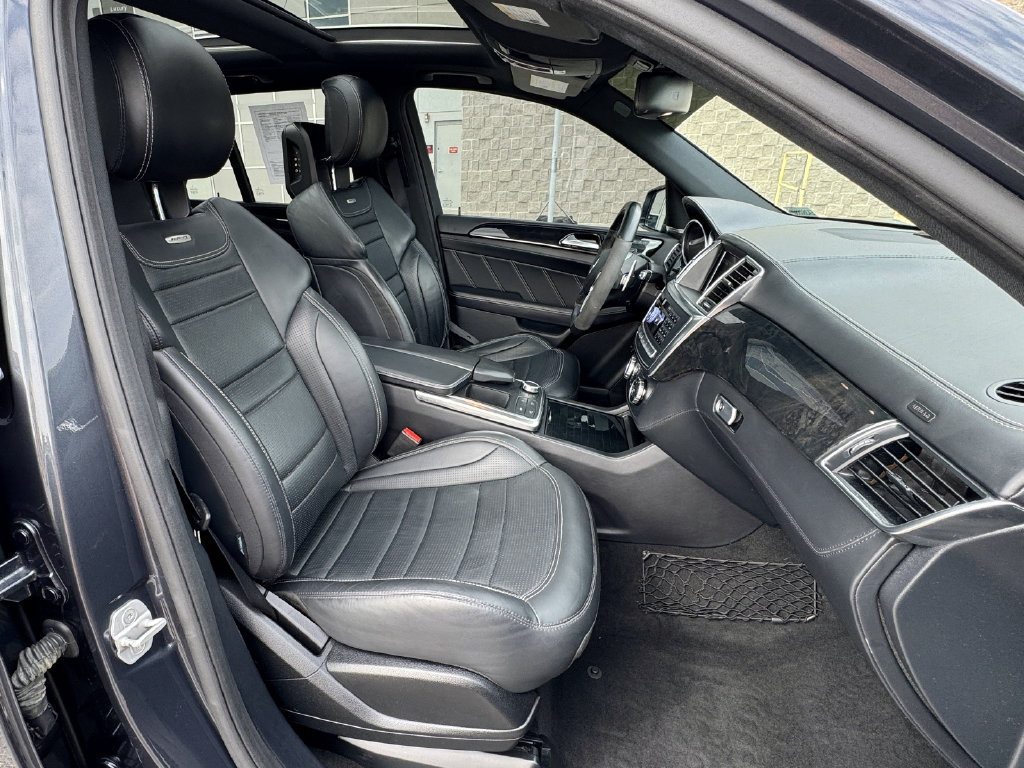 Used 2014 Mercedes-Benz ML 63 AMG 4MATIC image 39