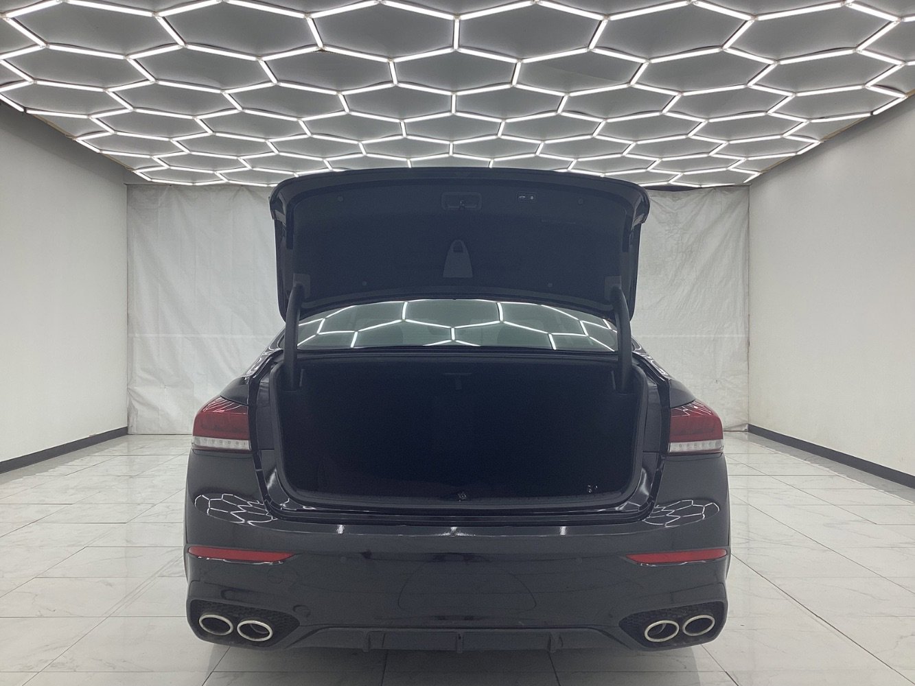 Used 2018 Genesis G80 3.3T Sport image 46