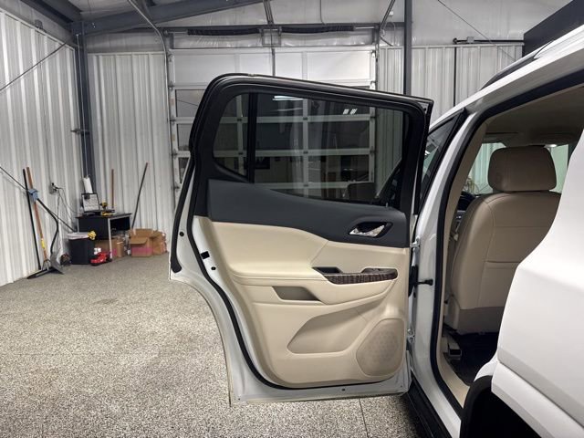 Used 2020 GMC Acadia Denali w/ Trailering Package image 18