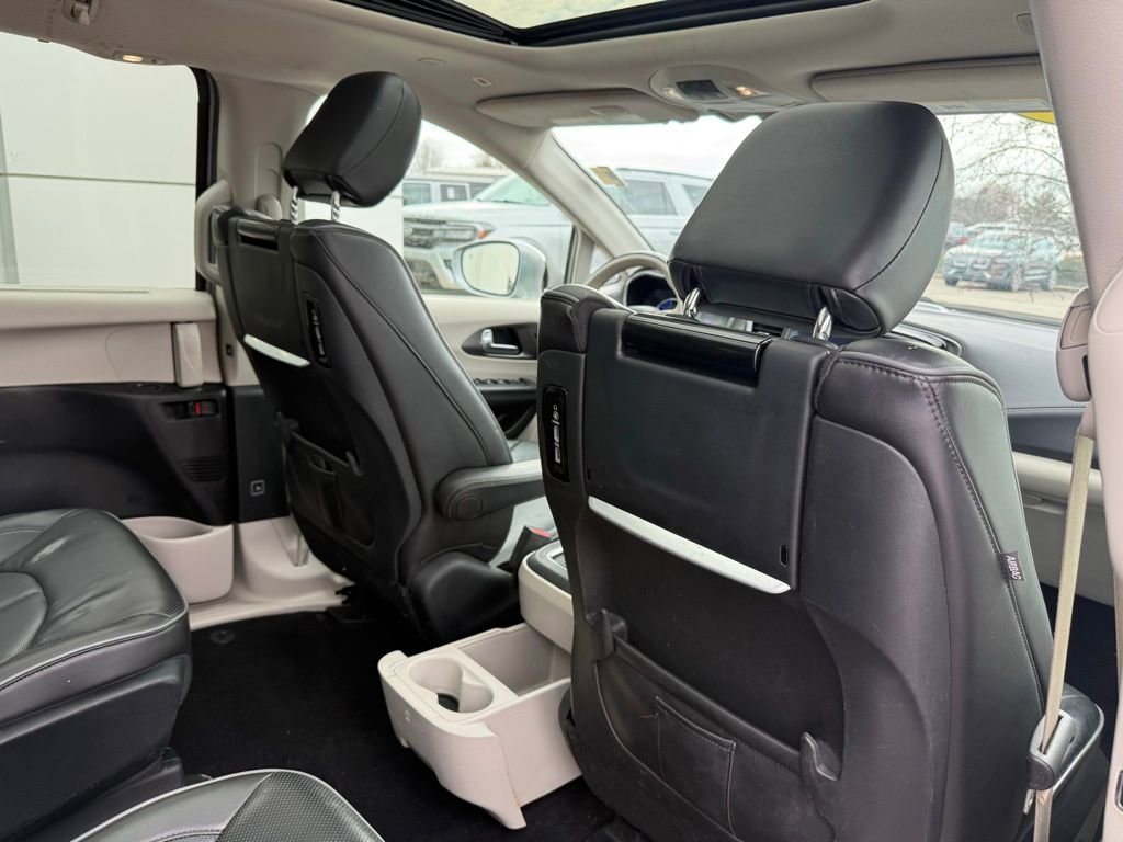 Used 2019 Chrysler Pacifica Limited w/ Advanced Safetytec Group image 25