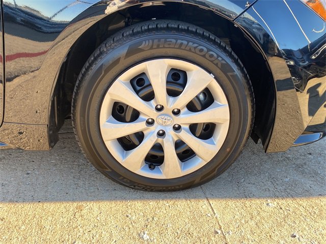 Used 2025 Toyota Corolla LE image 9