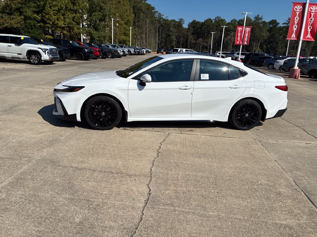 New 2026 Toyota Camry SE FWD image 2