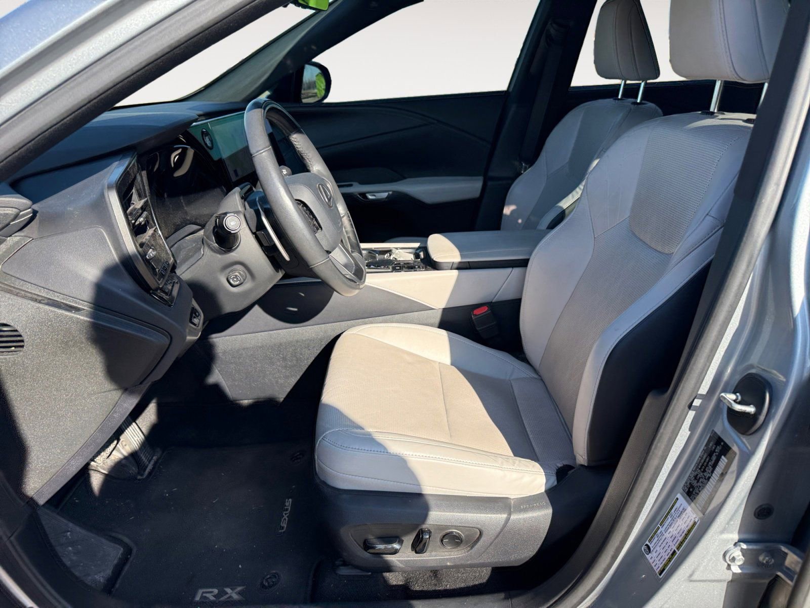 Used 2023 Lexus RX 350 Premium image 9