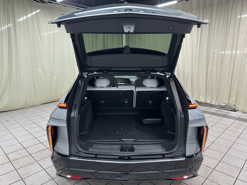 Used 2024 Cadillac Lyriq Luxury w/ LPO, Floor Liner Package image 8