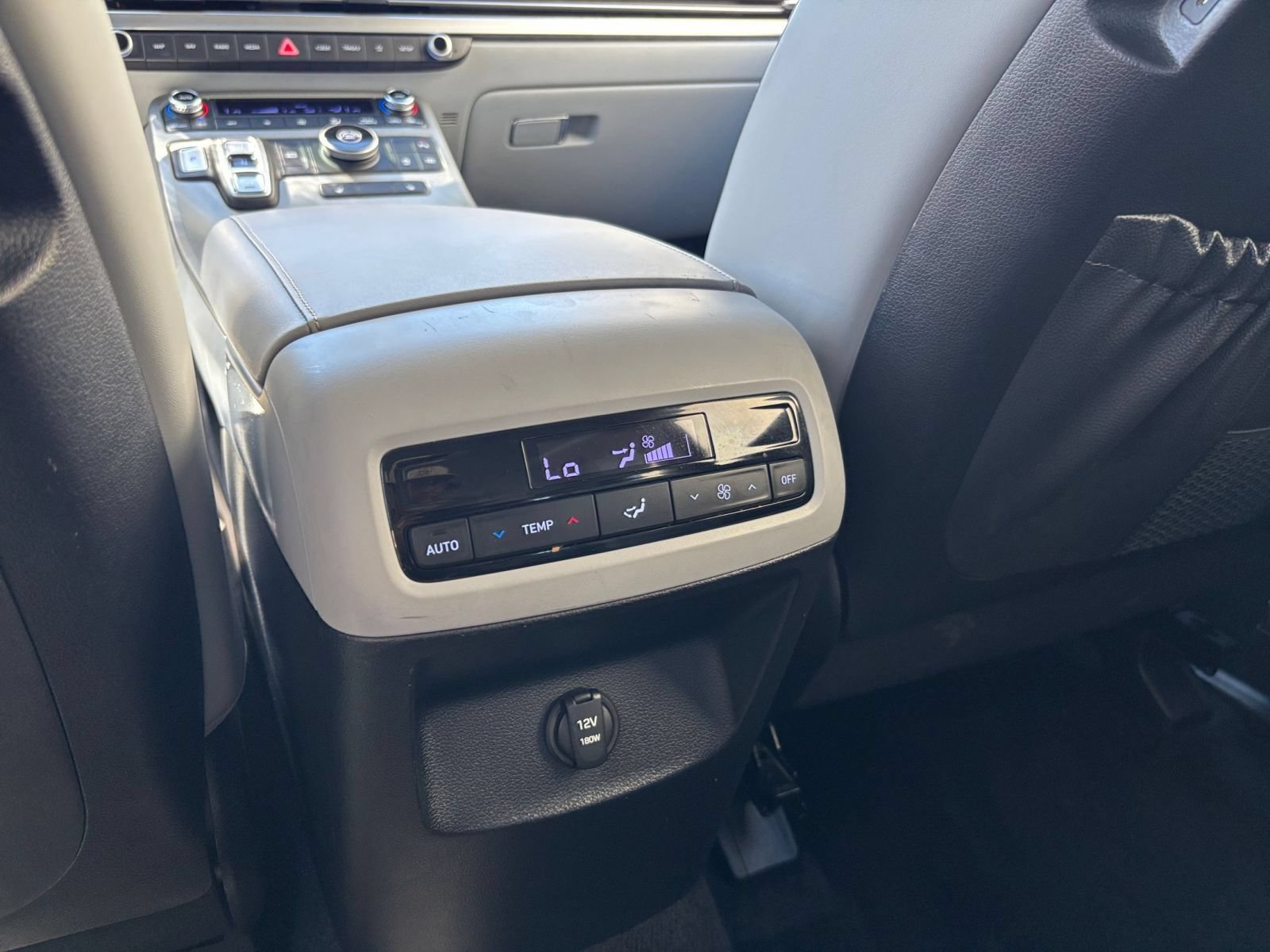 Used 2025 Hyundai Palisade SEL FWD image 25