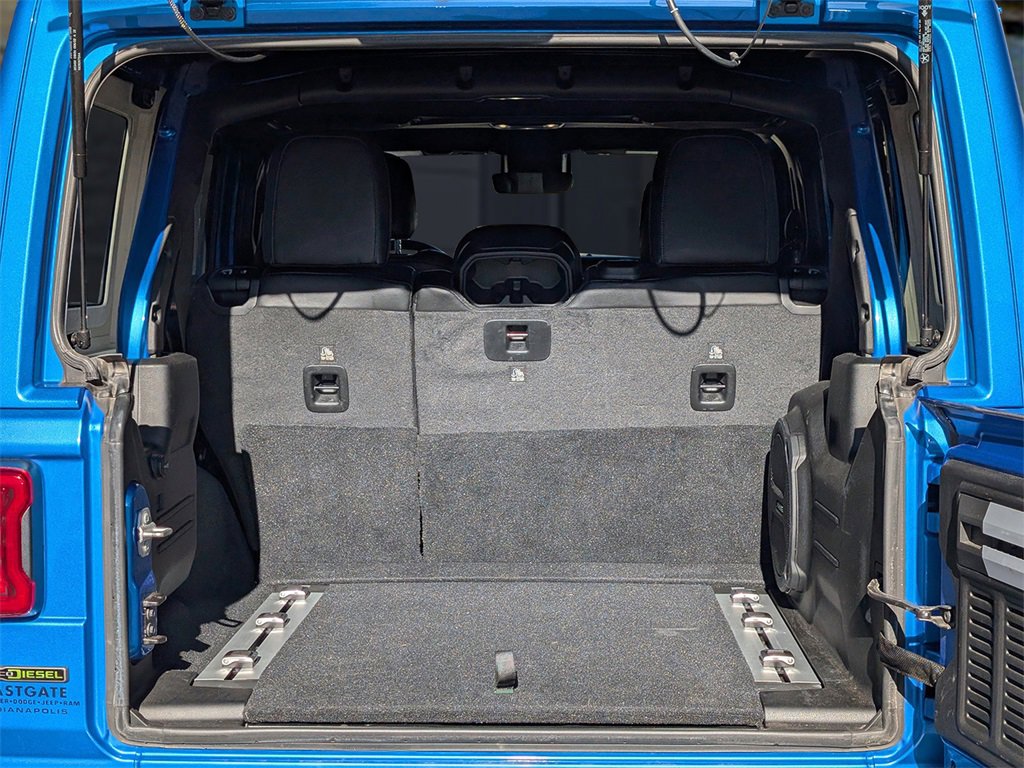 Used 2022 Jeep Wrangler Unlimited Rubicon w/ Steel Bumper Group image 19