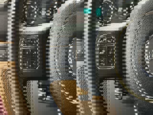 Used 2011 Jeep Wrangler Unlimited Rubicon w/ Connectivity Group image 17