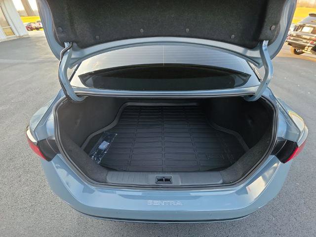 Certified 2025 Nissan Sentra SR w/ Midnight Edition image 22
