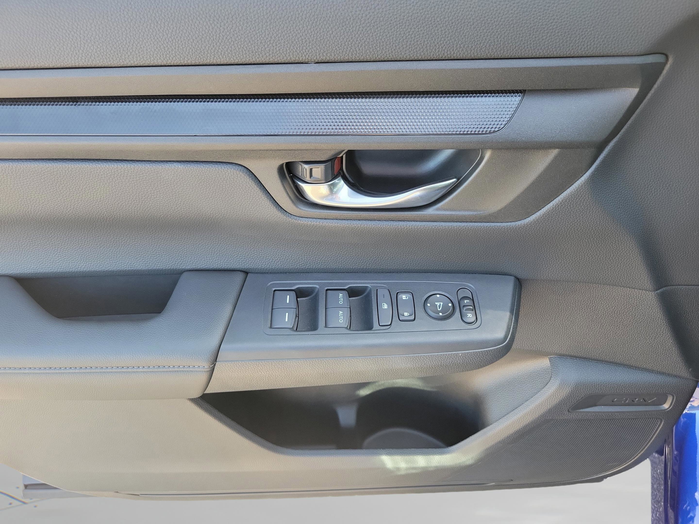 Used 2025 Honda CR-V EX image 23