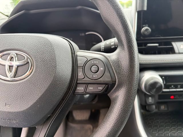 Certified 2024 Toyota RAV4 LE AWD/4WD image 21