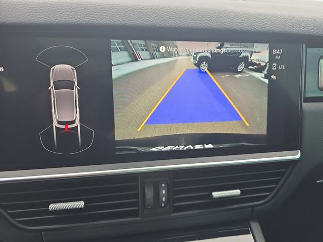 Used 2023 Porsche Cayenne Platinum Edition image 26