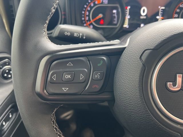 Used 2025 Jeep Wrangler Unlimited Rubicon w/ XTREMEE 35" Tire Package image 8