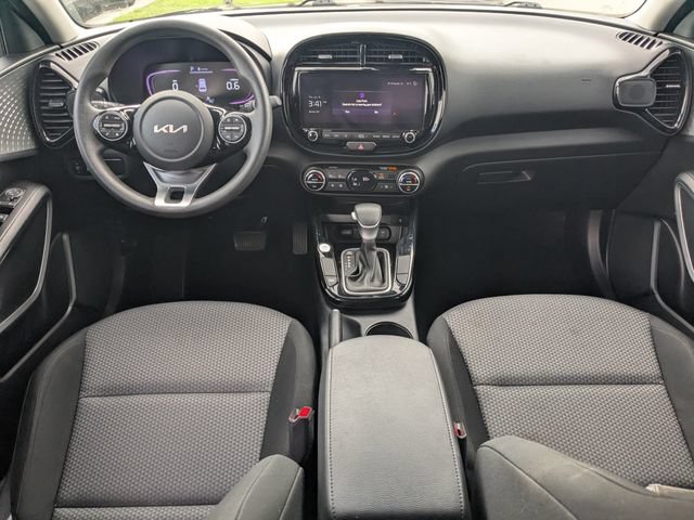 Certified 2023 Kia Soul S FWD image 13
