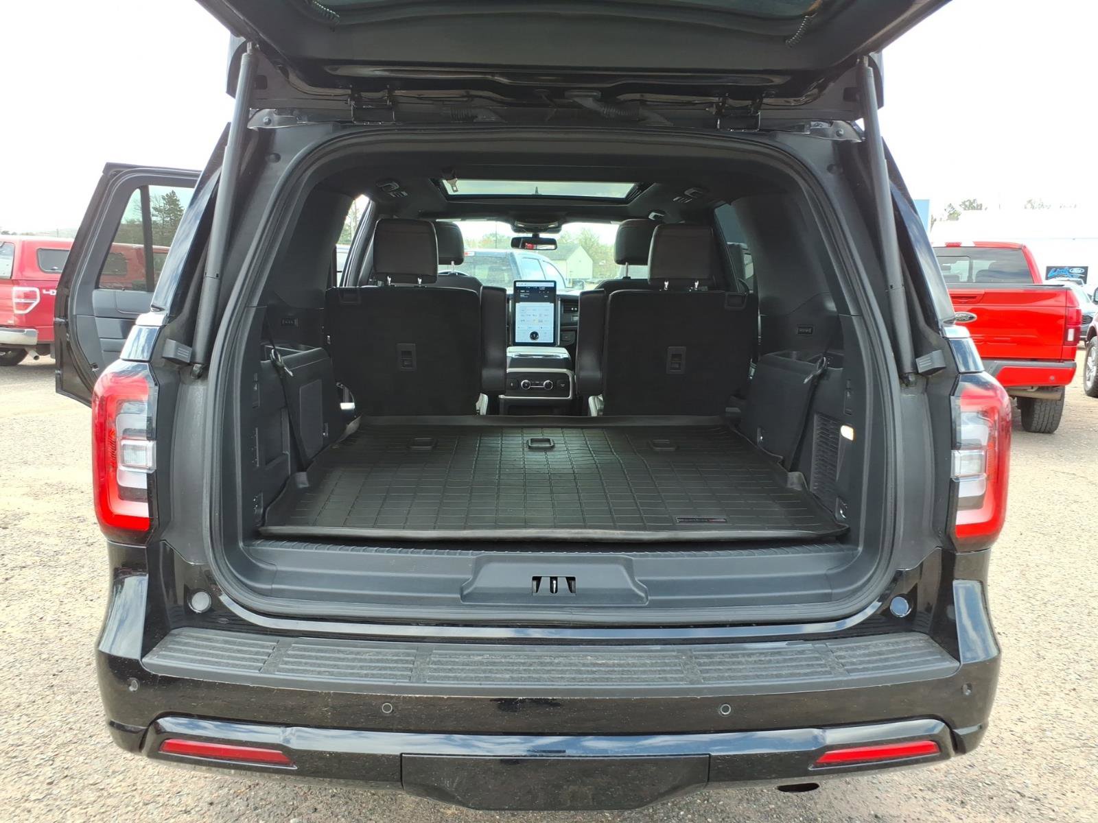 Used 2024 Ford Expedition Limited AWD/4WD image 15