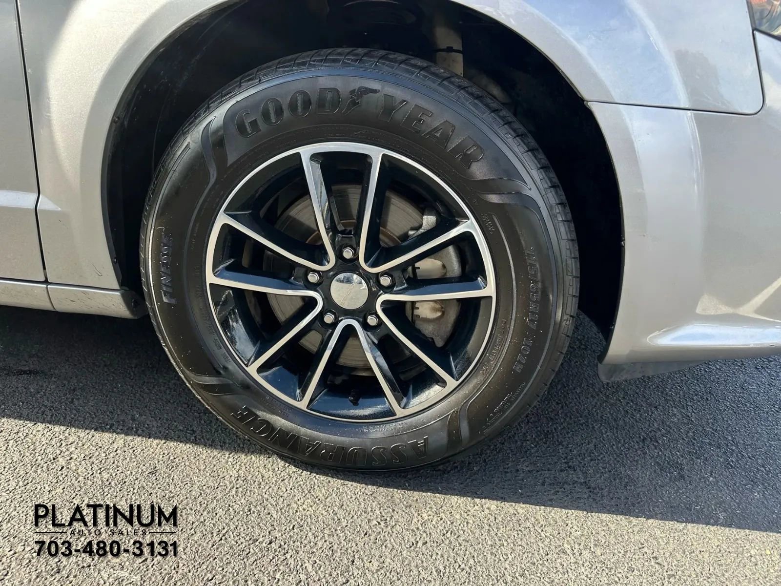 Used 2018 Dodge Grand Caravan GT image 17