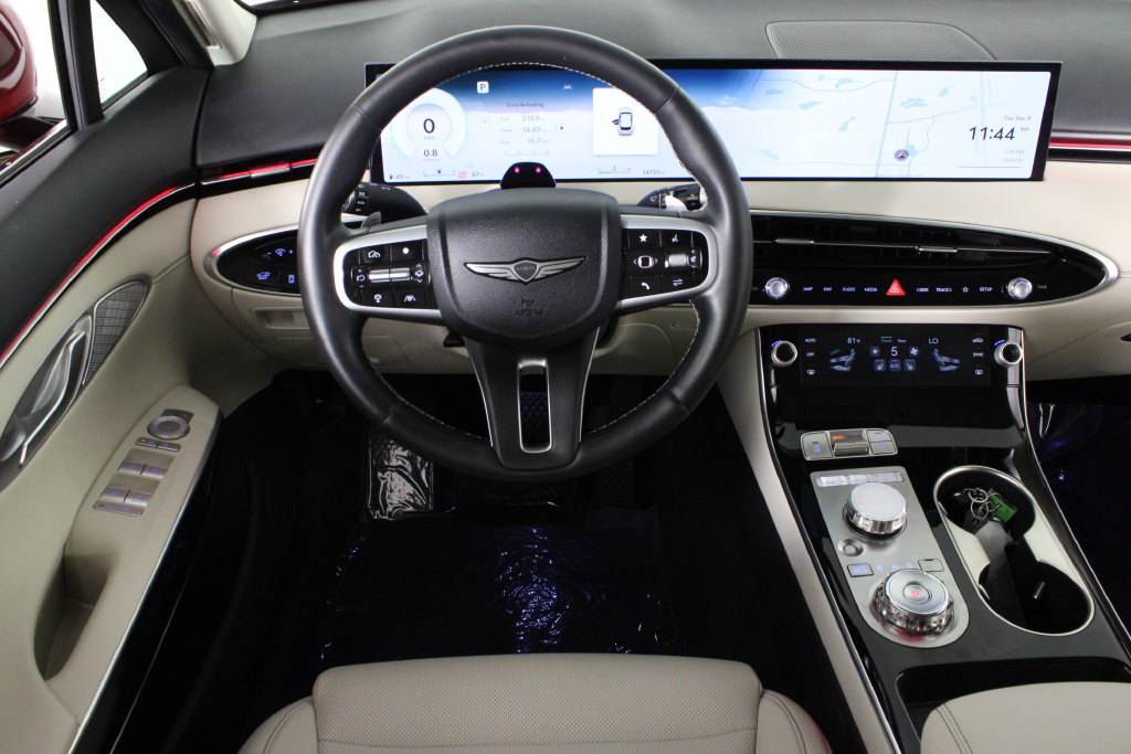 Used 2026 Genesis GV70 2.5T AWD/4WD image 6