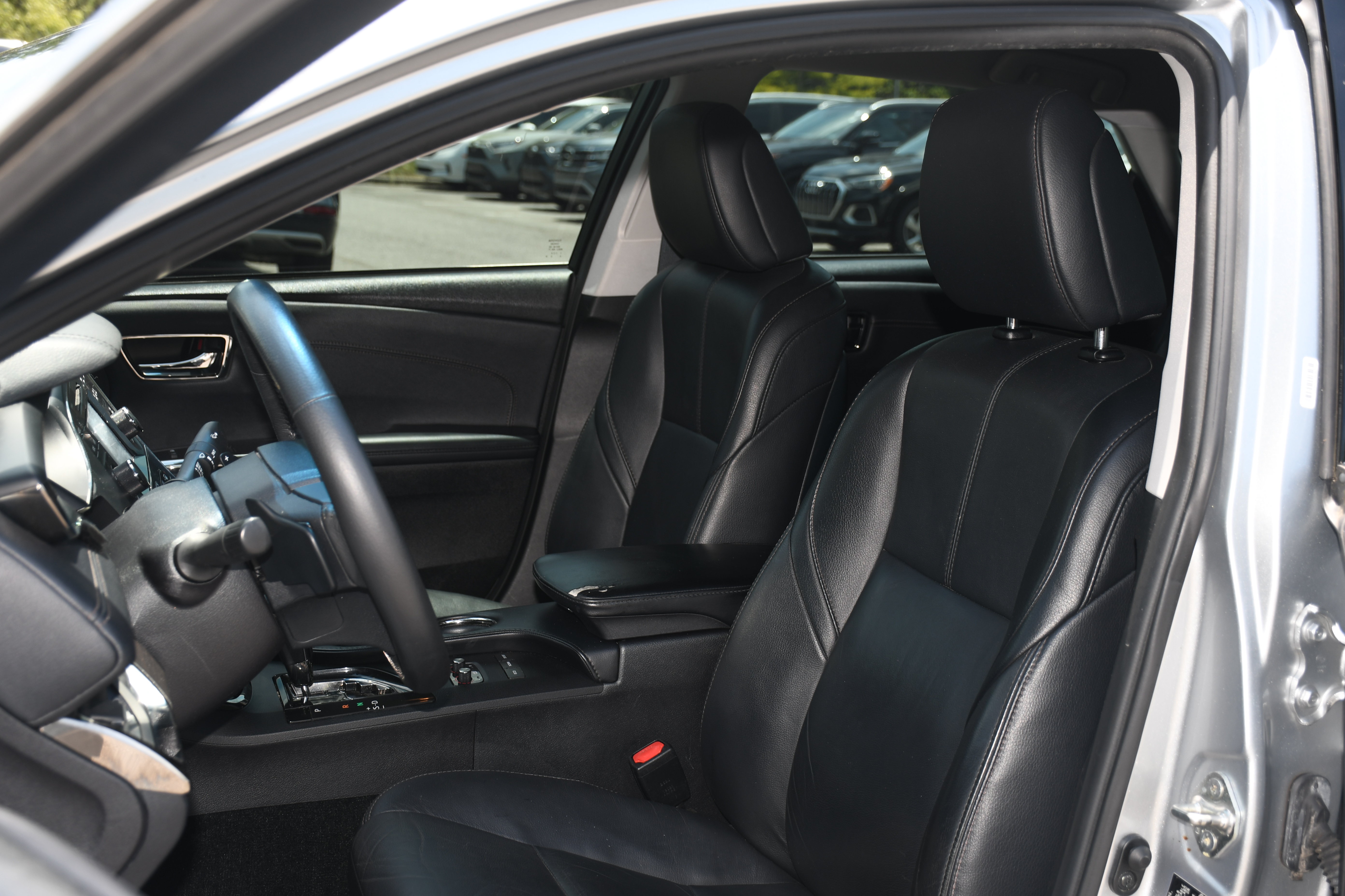 Used 2018 Toyota Avalon XLE FWD image 11