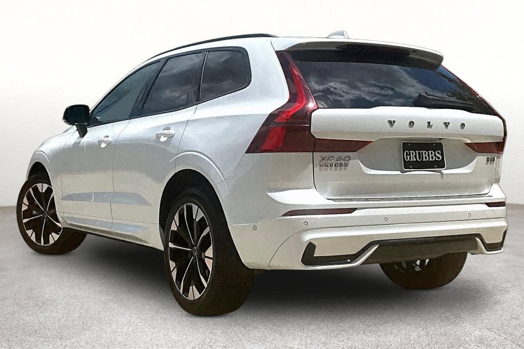 Used 2026 Volvo XC60 B5 Plus AWD/4WD image 16