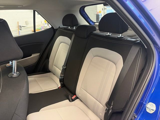 Used 2025 Hyundai Venue SEL image 26