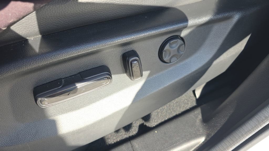 Used 2025 Honda Odyssey Elite image 16