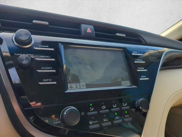 Used 2018 Toyota Camry LE w/ Convenience Package FWD image 19