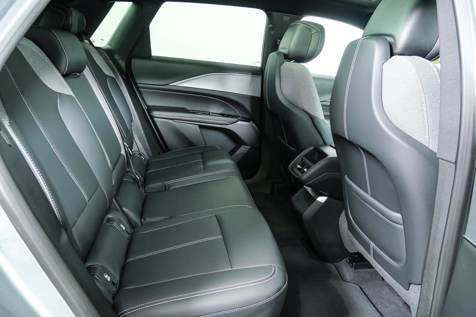 Certified 2024 Cadillac Lyriq Tech RWD image 21