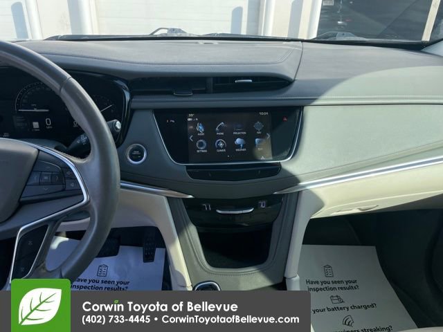 Used 2018 Cadillac XT5 Luxury w/ Driver Awareness Package image 17