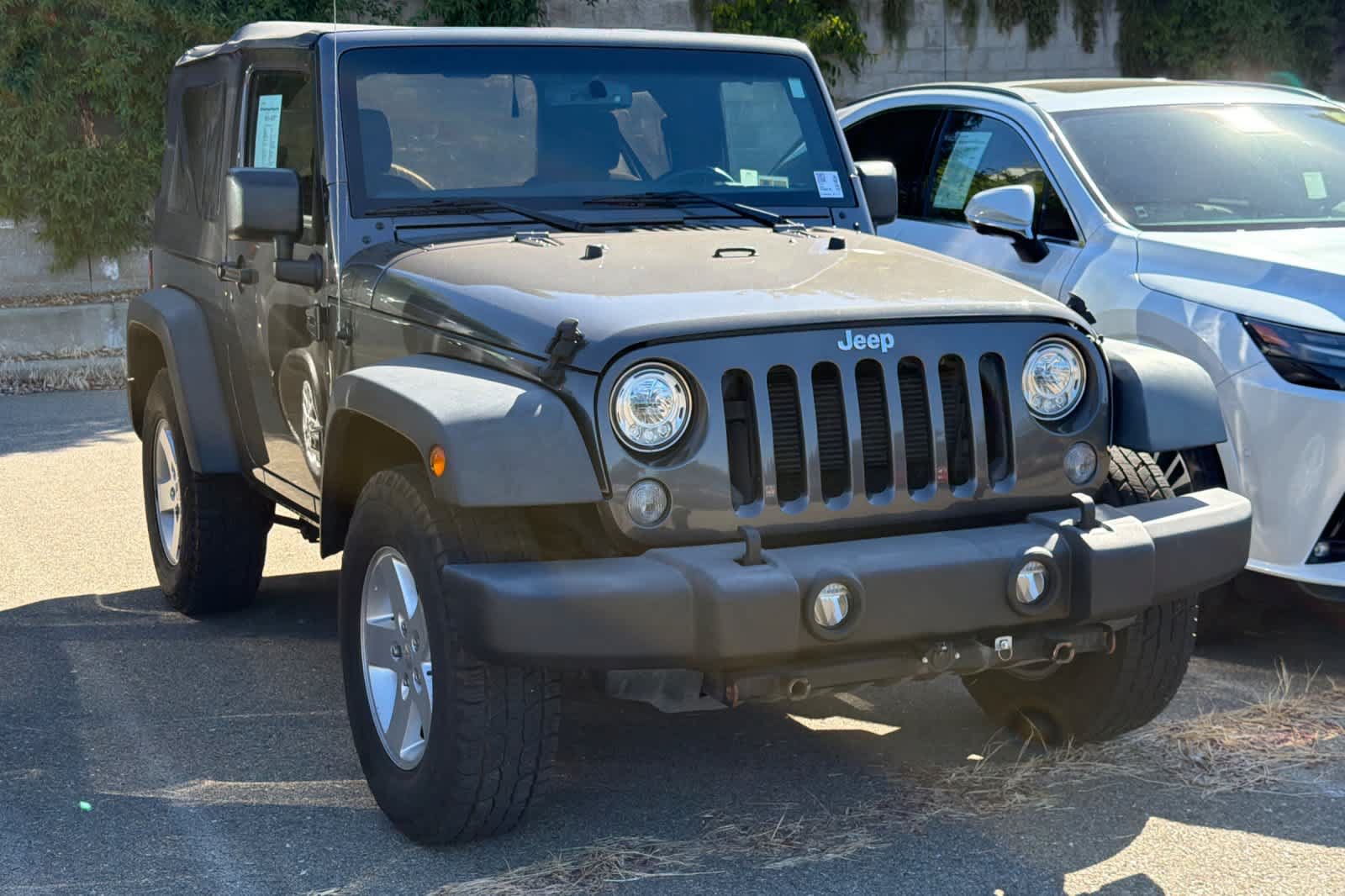 Used 2018 Jeep Wrangler Sport AWD/4WD image 3